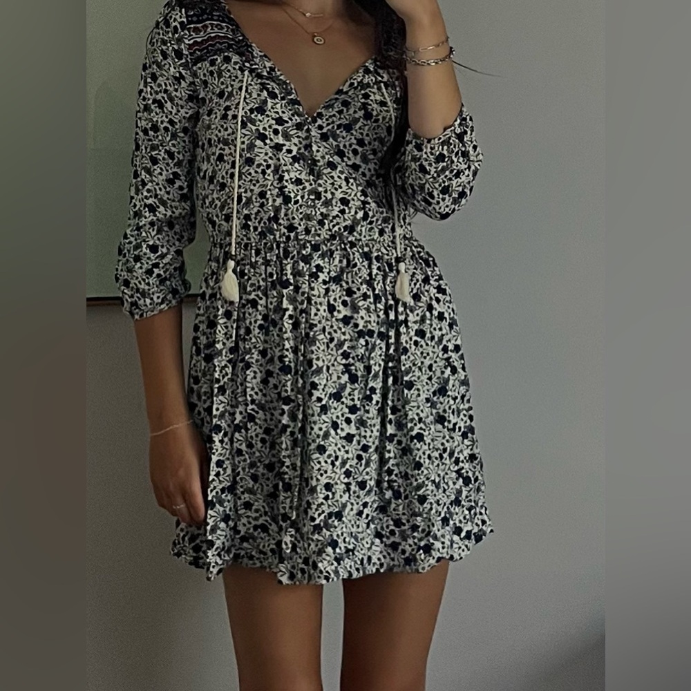 Floral Hollister dress